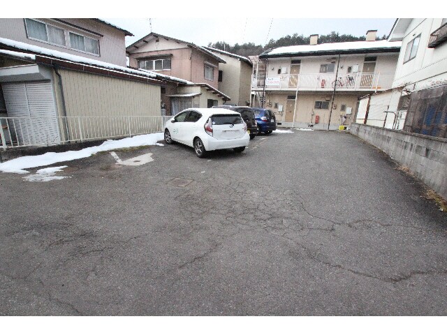  高山本線（岐阜県内）/高山駅 バス27分石浦小金橋下車:停歩1分 1階 築38年