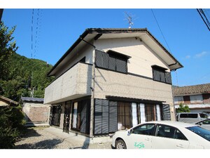 萩原町羽根貸家