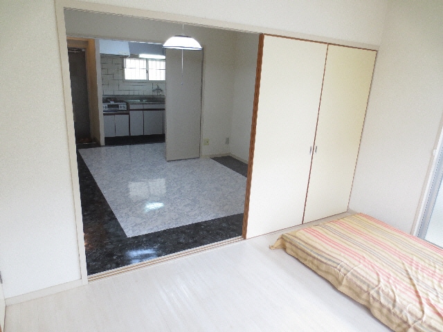  ベルヌーブ北浜ハイツ