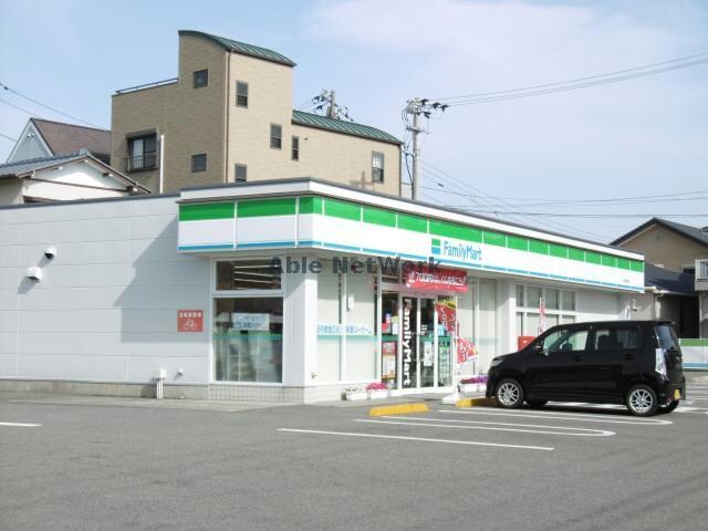 ファミリーマート小松島松島町店(コンビニ)まで708m フォブールソレイユ