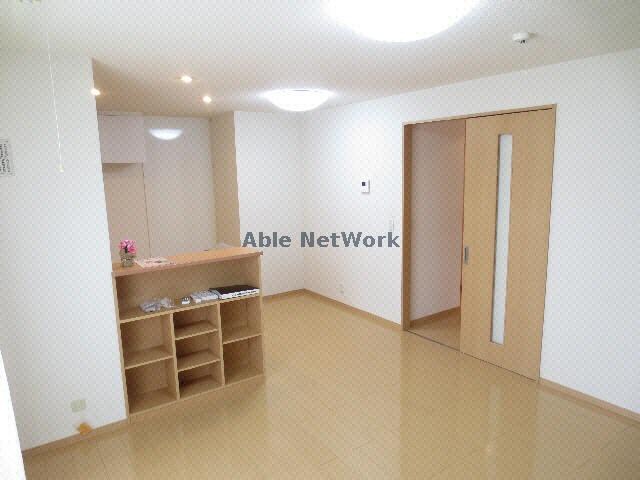 リビング ディアコート弐番館Ａ・Ｂ・Ｃ