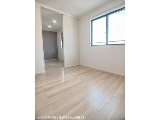  メゾン・ド・ティアラ阿南　S