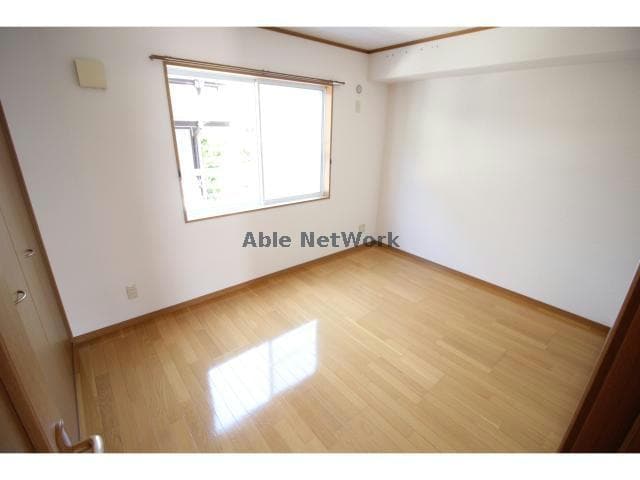  ヴィラファミールＡ・Ｂ