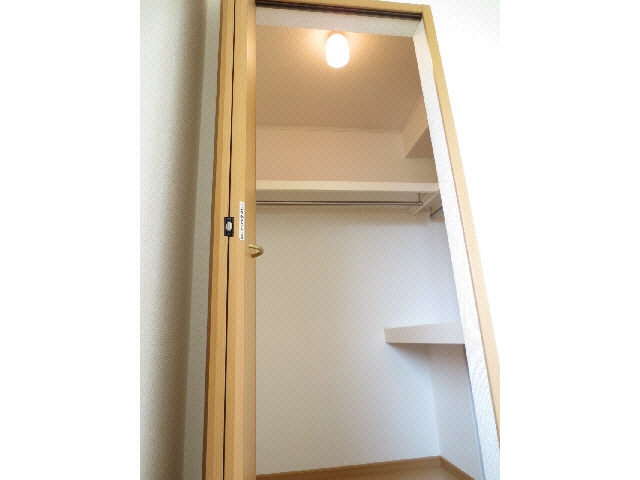 ｳｫｰｸｲﾝｸﾛｰｾﾞｯﾄ メゾンオーシャンA・B