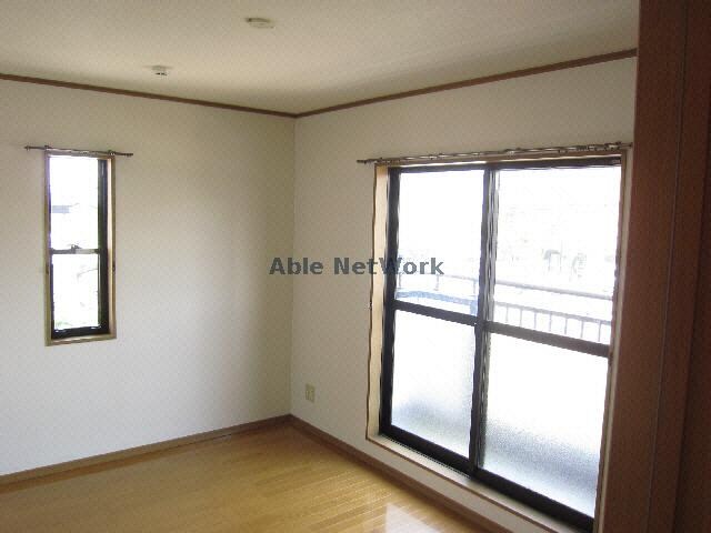 洋６帖(北側) ヨーロピアンシャレー芝