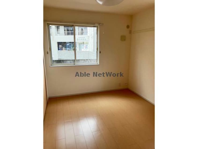  アンソレイエ 赤石