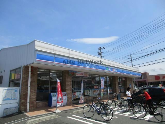 ローソン徳島津田本町店(コンビニ)まで545m マルハⅡ番館