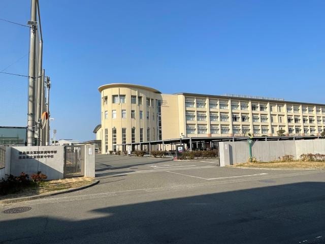 徳島県立富岡東中学校(中学校/中等教育学校)まで686m エスペランスＡ