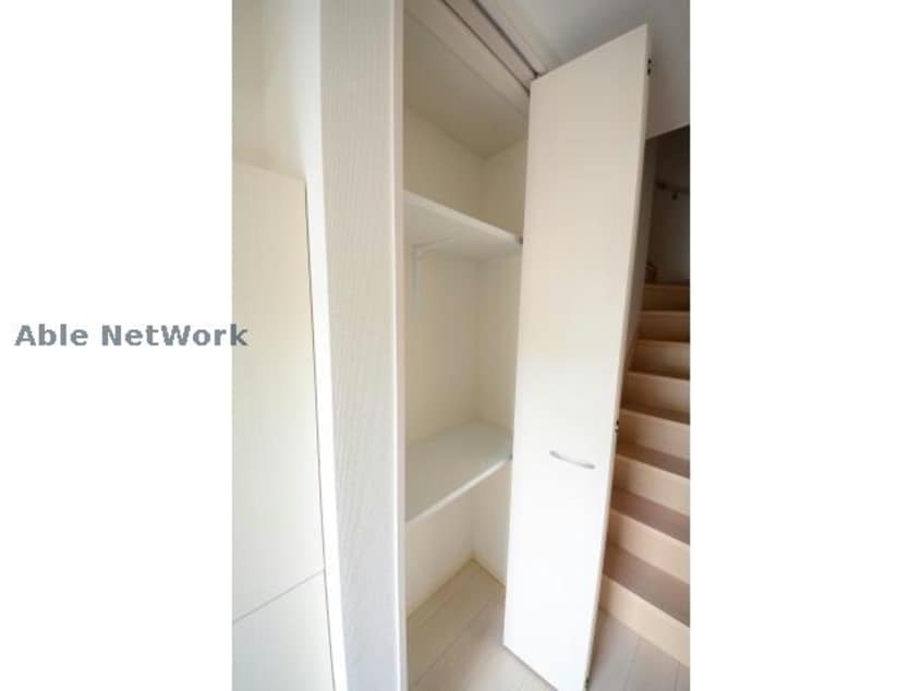 玄関収納 セントロイエル見能林