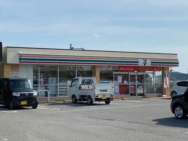 セブンイレブン阿南西路見町店(コンビニ)まで627m アネッサＢ