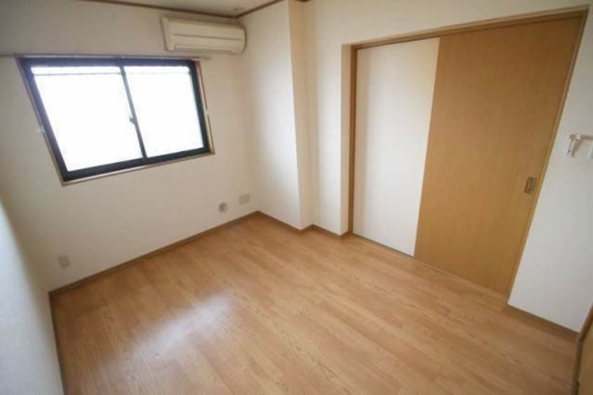 同物件の別の部屋の写真です ロンディーネ福富Ⅱ