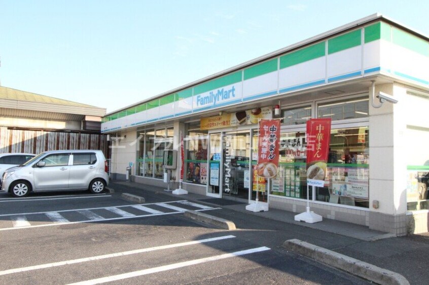 ファミリーマート岡山青江六丁目店(コンビニ)まで659m メゾン・ド・昭裕Ⅱ