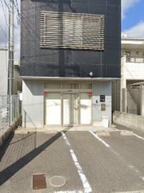 ピオーネ薬局(ドラッグストア)まで492m ポレスター中仙道ザ・ブライト