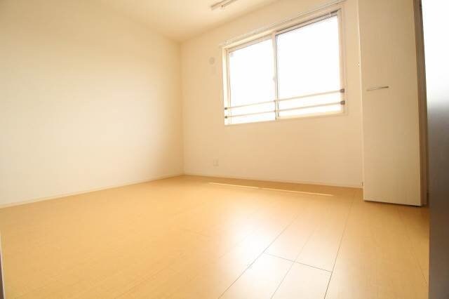 明るい洋室 メナージュ