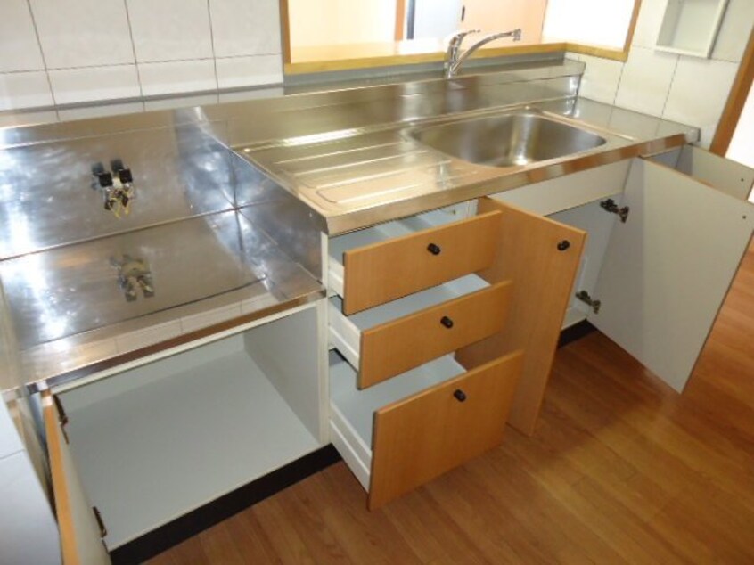 キッチン収納 ヴェルドミール豊浜