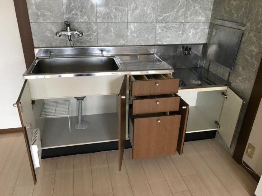 キッチン ティーワイケイ