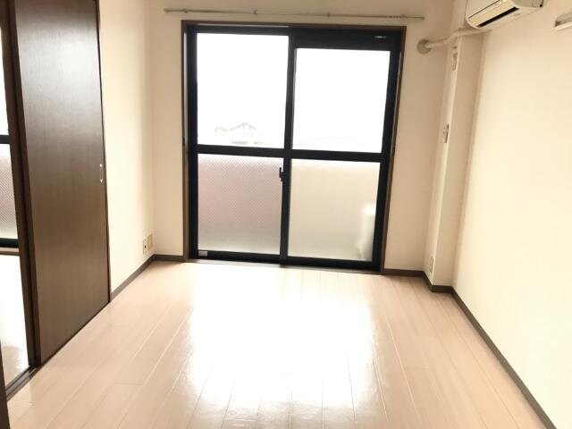 室内 ティーワイケイ