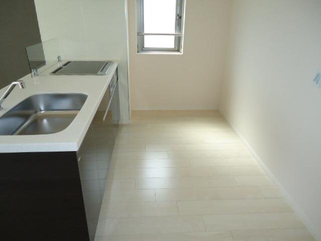 キッチン アルストロメリア