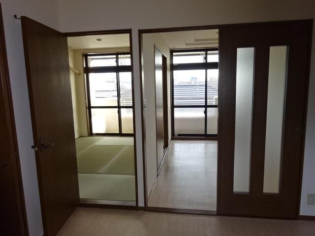 室内 ファインヴィーブル参番館