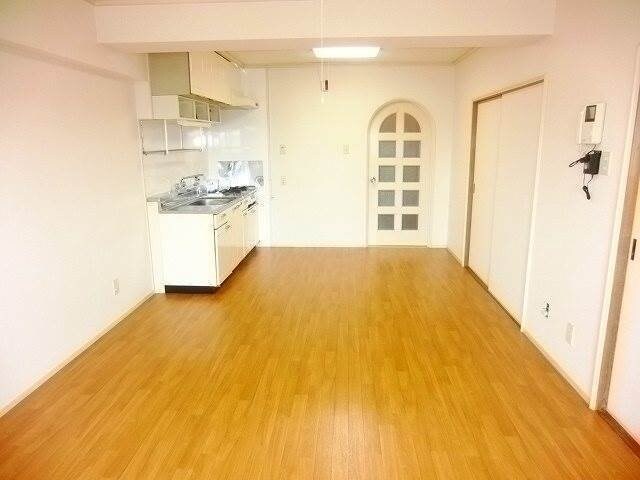 リビング ヒカリホールディングスビル