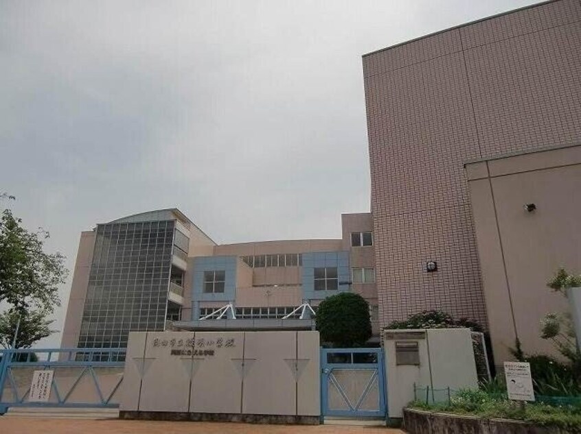 操明小学校(小学校)まで289m アリエッタ