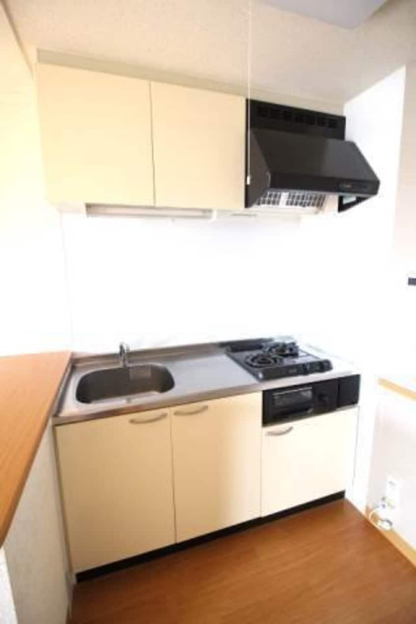  カーサフィオーレ西市駅前