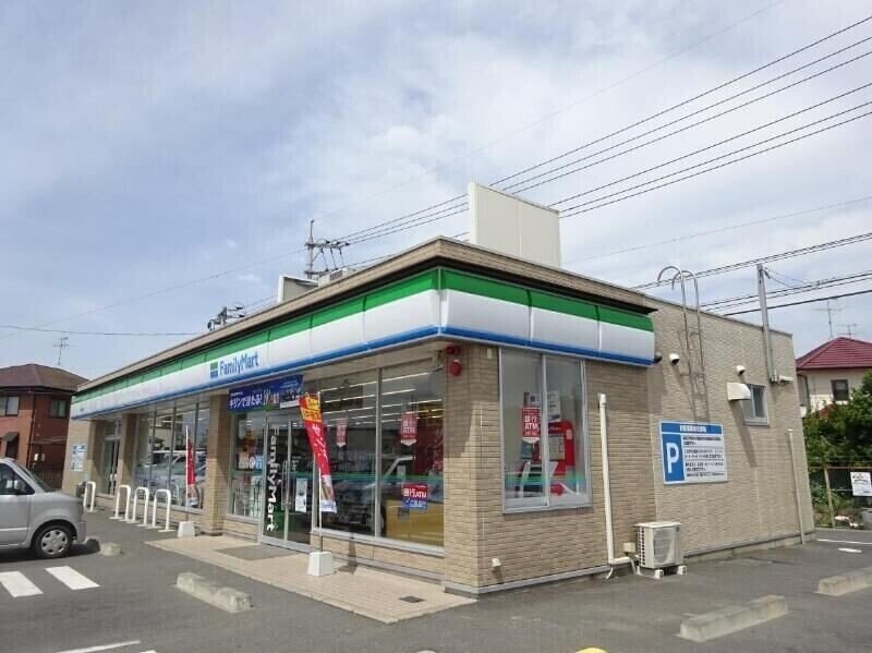 ファミリーマート岡山中島店(コンビニ)まで382m メゾネット八幡　B棟