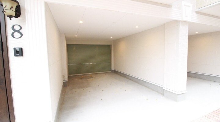 屋根付き駐車場 COTHAX西古松