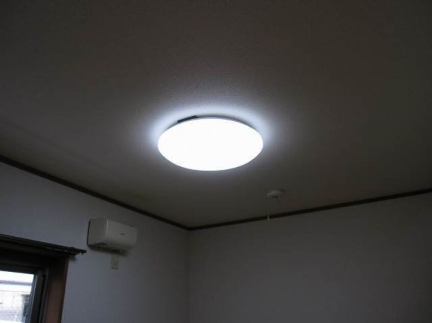 別のお部屋の写真です。実際とは異なります。 アムール雅