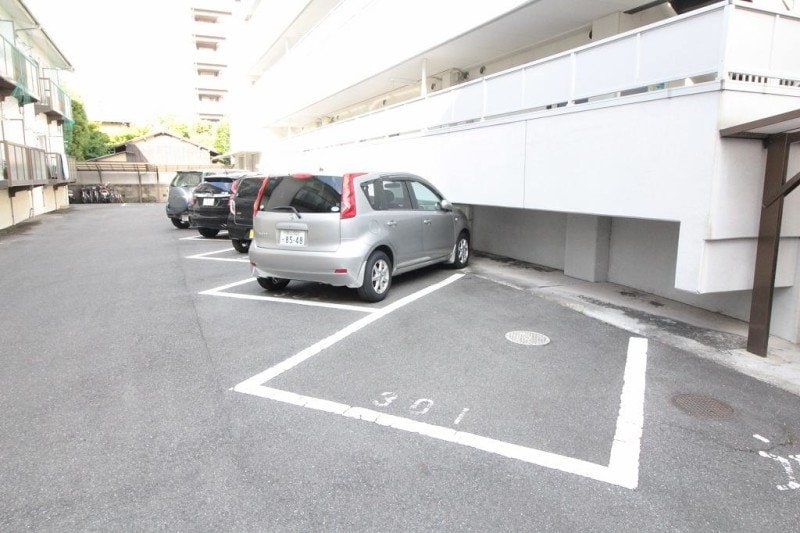  ドムスフローラ　Ｆ棟