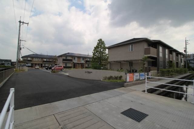  La・Maison　A棟
