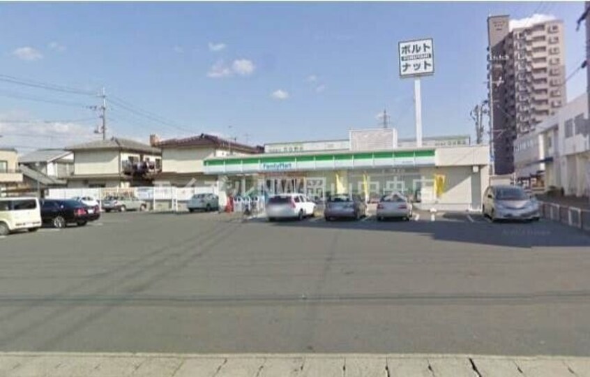 ファミリーマート東古松中央店(コンビニ)まで320m パープルメゾン弐番館