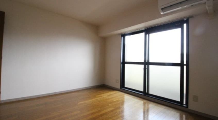  アンブシュール京橋