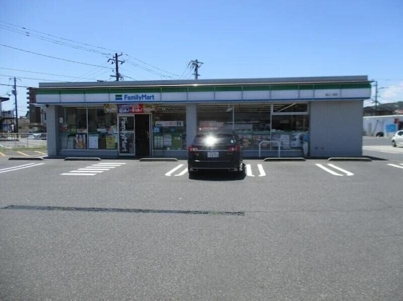ファミリーマート岡山一宮店(コンビニ)まで1179m Maison de Caramel