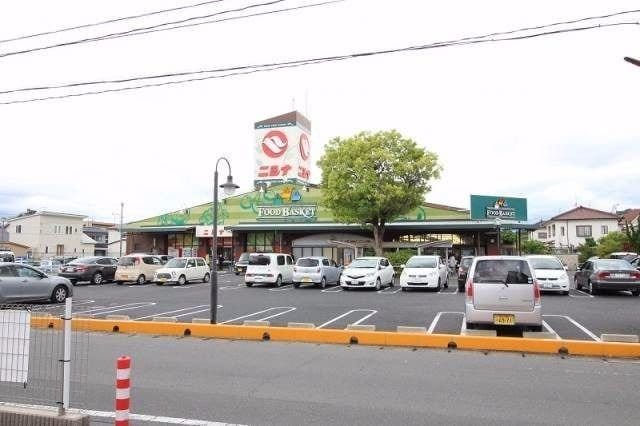 ニシナフードバスケット三門店(スーパー)まで70m ジュネス西崎