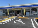 ローソン岡山平田店(コンビニ)まで711m セレスト　ブルー