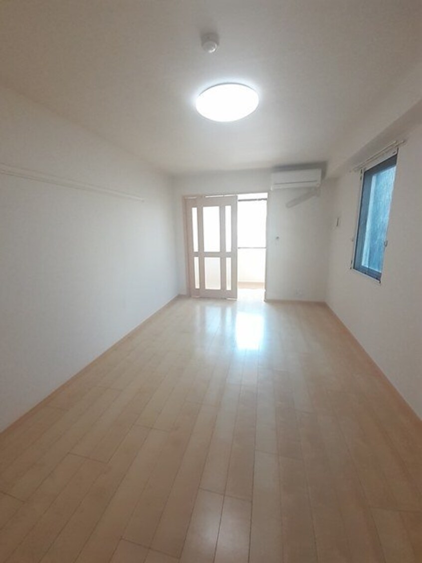  レジデンス西川