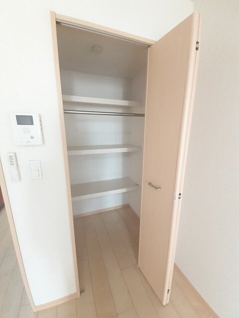  レジデンス西川