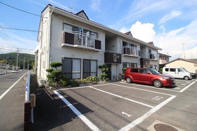  エスポアール庭瀬　A棟