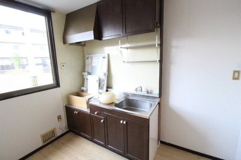  エスポアール庭瀬　A棟