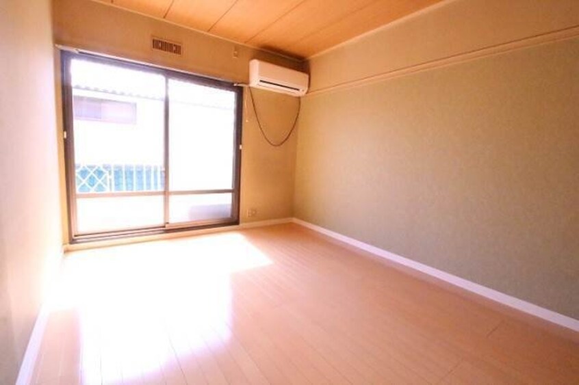 同タイプのお部屋の写真です エスポアール庭瀬　A棟