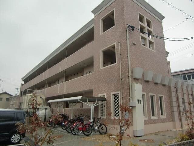  アヴィオン　Ａ