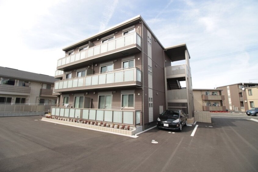  ベルグラース新保弐番館