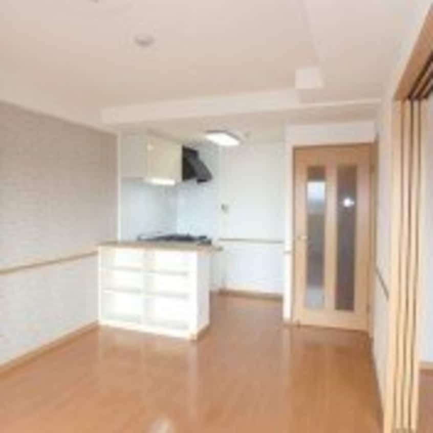  カーサフィオーレ西市駅前