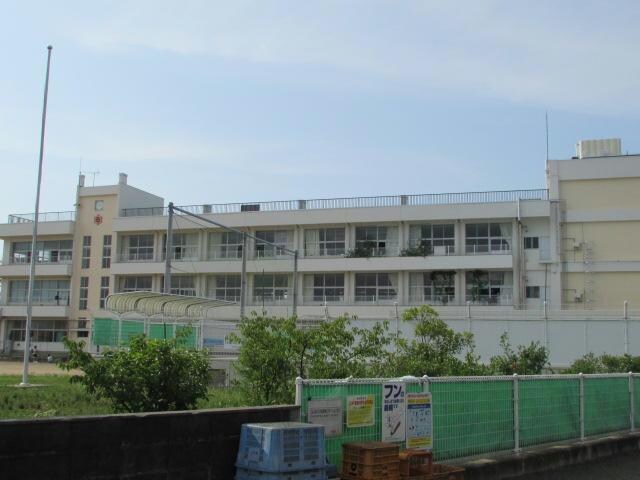 新潟市立亀田小学校(小学校)まで1415m エスペーロ