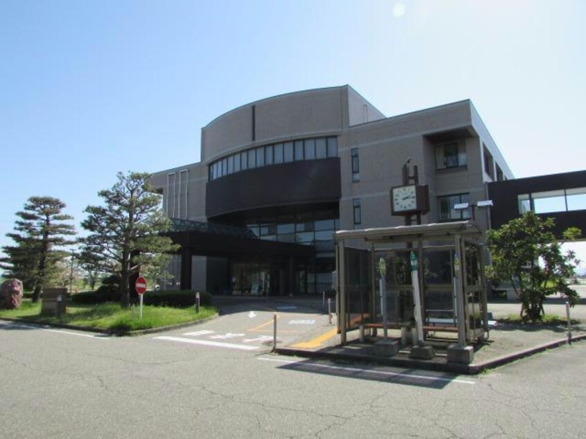 新潟市江南区役所(役所)まで2599m グランパサージュ