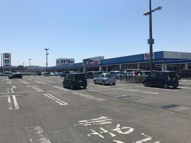 コメリパワー新津店(電気量販店/ホームセンター)まで934m プリオール