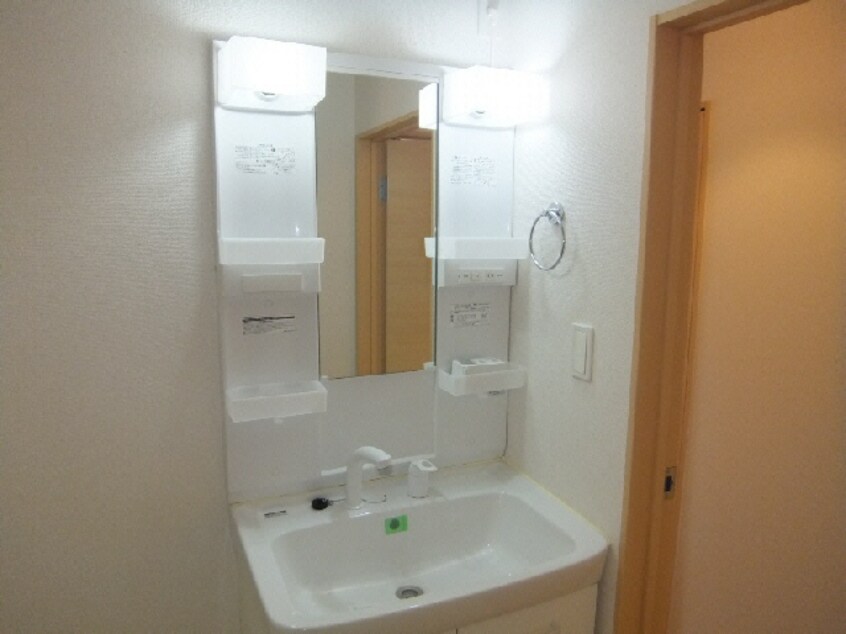  サンプラザ荻川