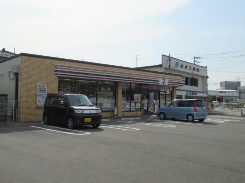 セブンイレブン新潟元町店(コンビニ)まで271m セジュール元町　Ａ