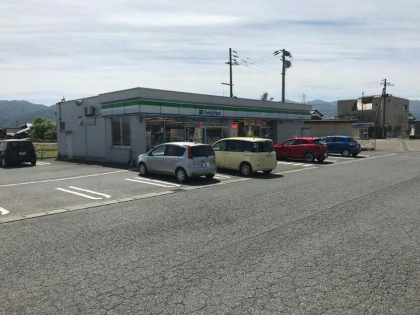 ファミリーマート阿賀野保田店(コンビニ)まで2520m メゾン・ド・コトー